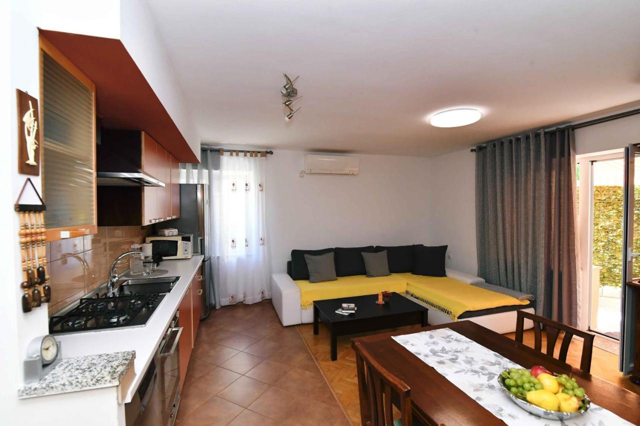 Apartment Leon Opatija Exterior photo